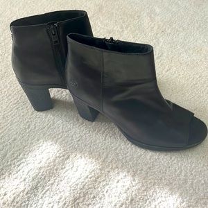 Timberland Open-toe heeled leather boots women size 9